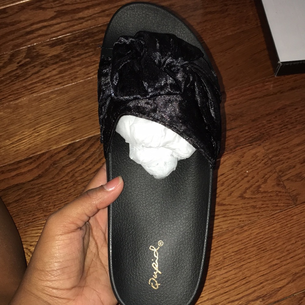 Black Crush Velvet Slides